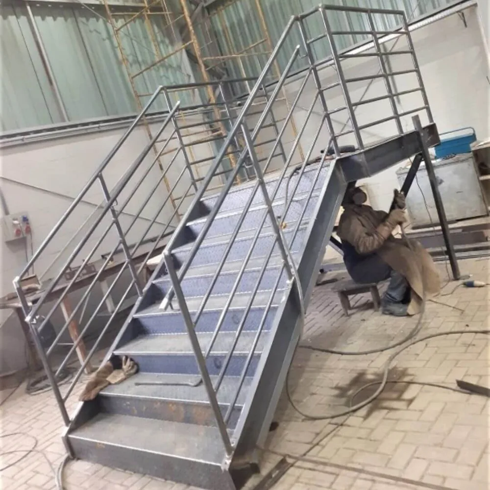 Escadas Metálicas — serviço executado pela KCS em Belo Horizonte